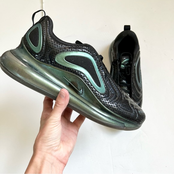 Nike Airmax 720 Throwback Future Iridescent Mens Sz 10 AO2924-003 - Picture 1 of 9